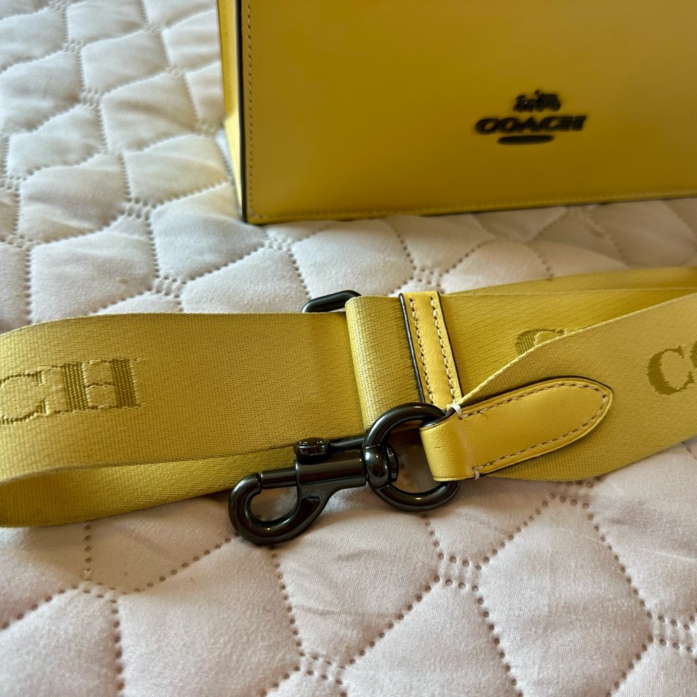Coach Bright Retro Yellow Dylon Tote Like New CP051 Gunmetal Hardware Crossbody - Picture 12 of 12